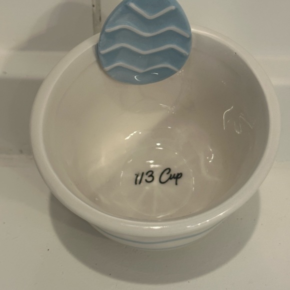 Bake shop Masterclass Easter Measuring Cups Bunny Chicks Flower and Egg - Picture 4 of 7